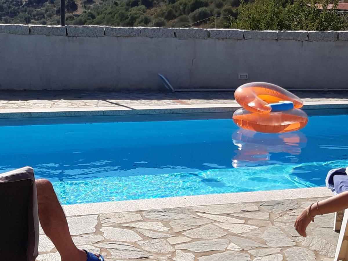 אוליאנה B&B Sa Mendula מראה חיצוני תמונה
