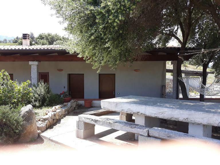 אוליאנה B&B Sa Mendula מראה חיצוני תמונה